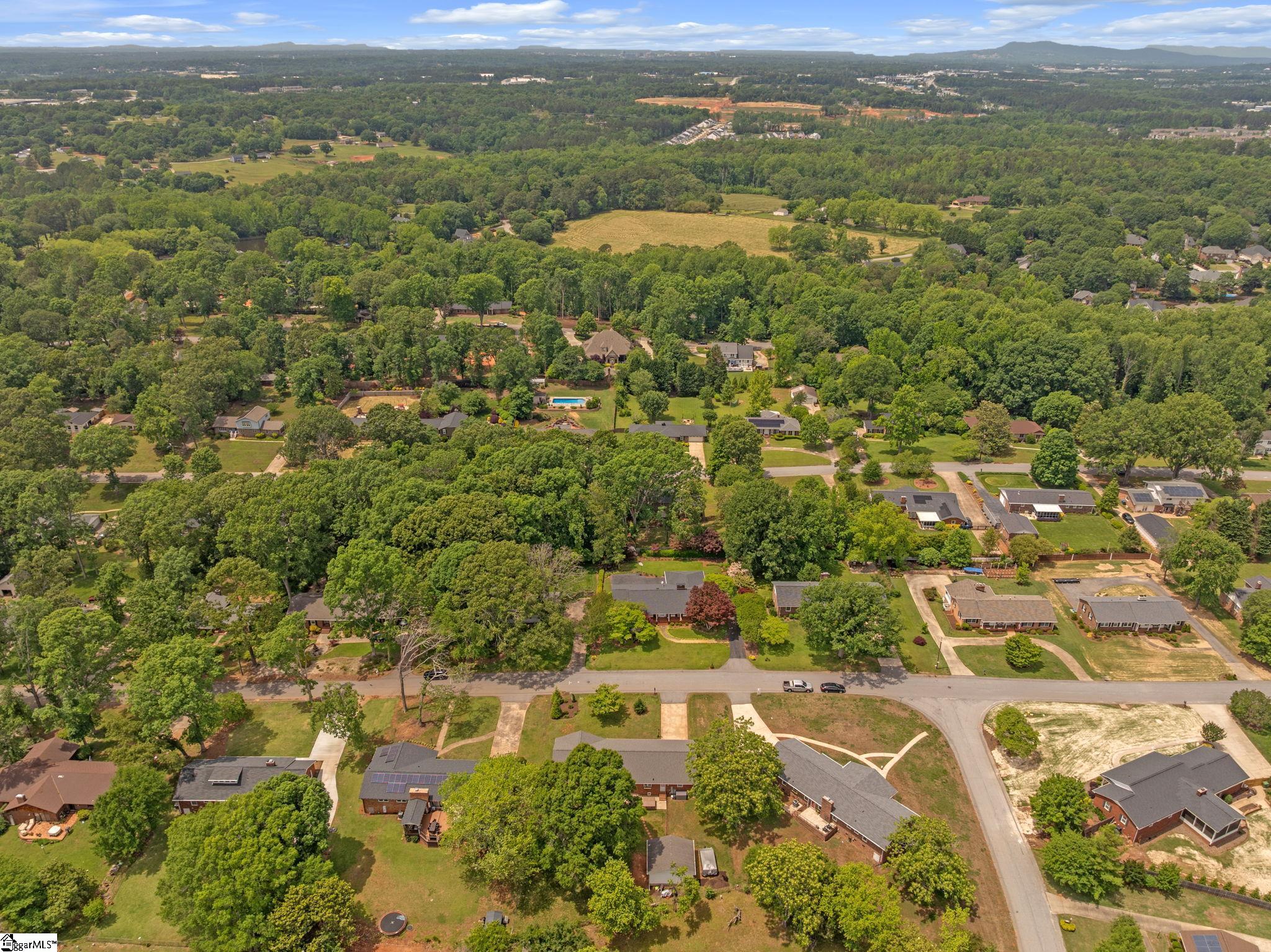 215 Edgewood Drive Mauldin, SC 29662 - Photo 28 of 32