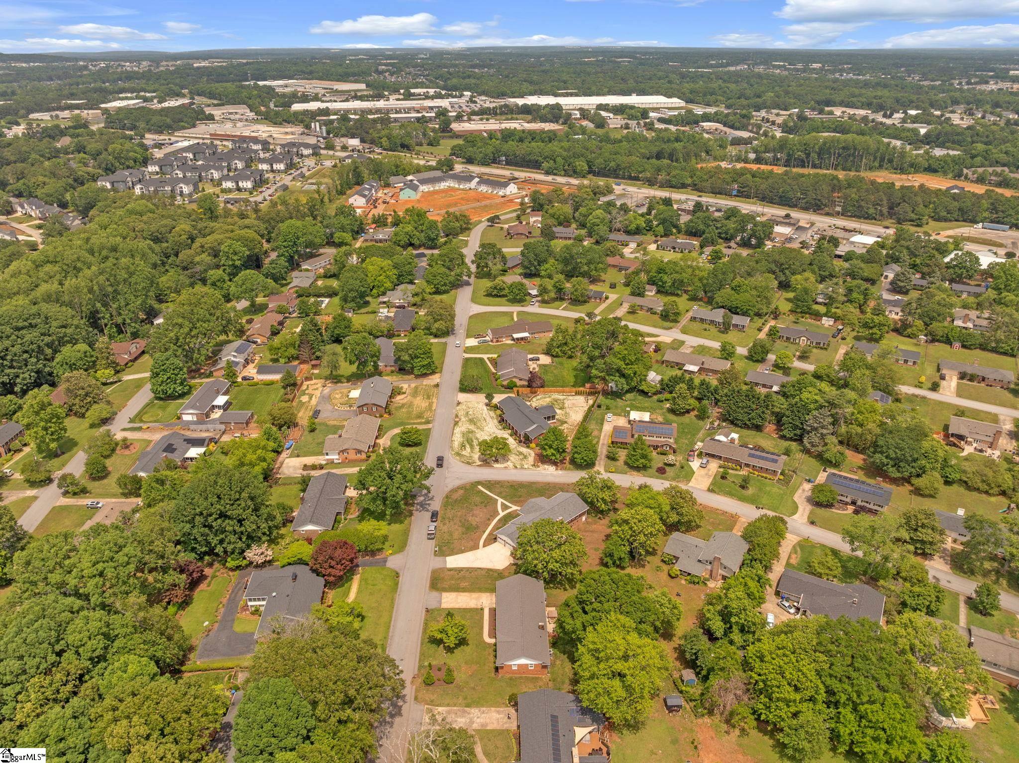 215 Edgewood Drive Mauldin, SC 29662 - Photo 31 of 32