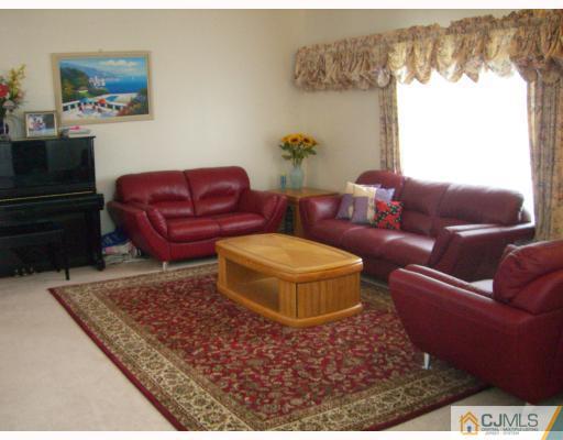 138 Edison Avenue Edison, NJ 08820 - Photo 2 of 10 Gallery Image 2
