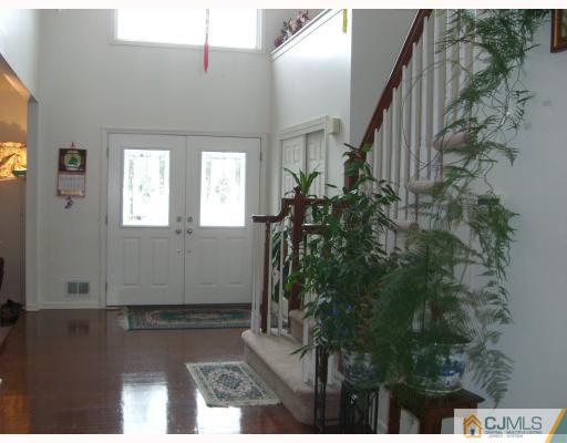 138 Edison Avenue Edison, NJ 08820 - Photo 3 of 10 Gallery Image 3