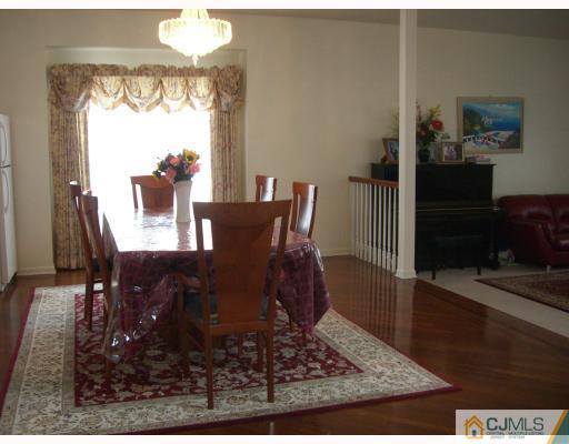 138 Edison Avenue Edison, NJ 08820 - Photo 4 of 10 Gallery Image 4