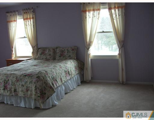 138 Edison Avenue Edison, NJ 08820 - Photo 8 of 10 Gallery Image 8