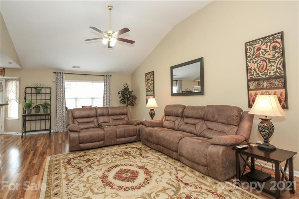 1394 Spring View Court Rock Hill, SC 29732 - Photo 7 of 23 Gallery Image 7
