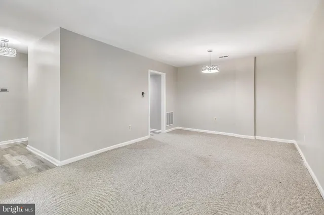 $1,500 | 4668 Conwell Drive, Unit 176, Annandale, VA 22003