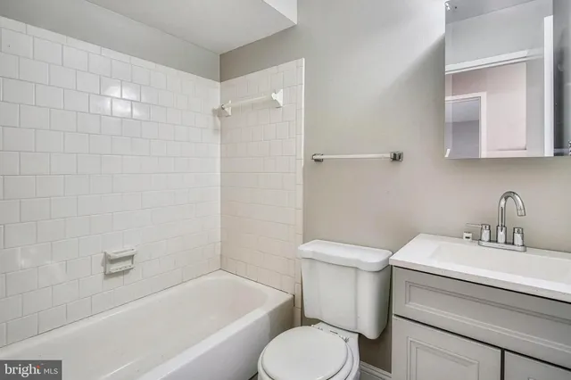 $1,500 | 4668 Conwell Drive, Unit 176, Annandale, VA 22003