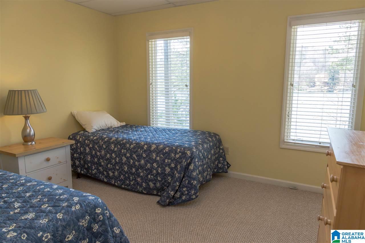105 West Sunset Boulevard Oneonta, AL 35121 - Photo 25 of 47