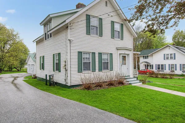 $385,000 | 18 Diamond Street, St. Albans, VT 05478