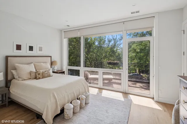 $4,000 | 1753 North Kedzie Boulevard, Unit 2, Chicago, IL 60647