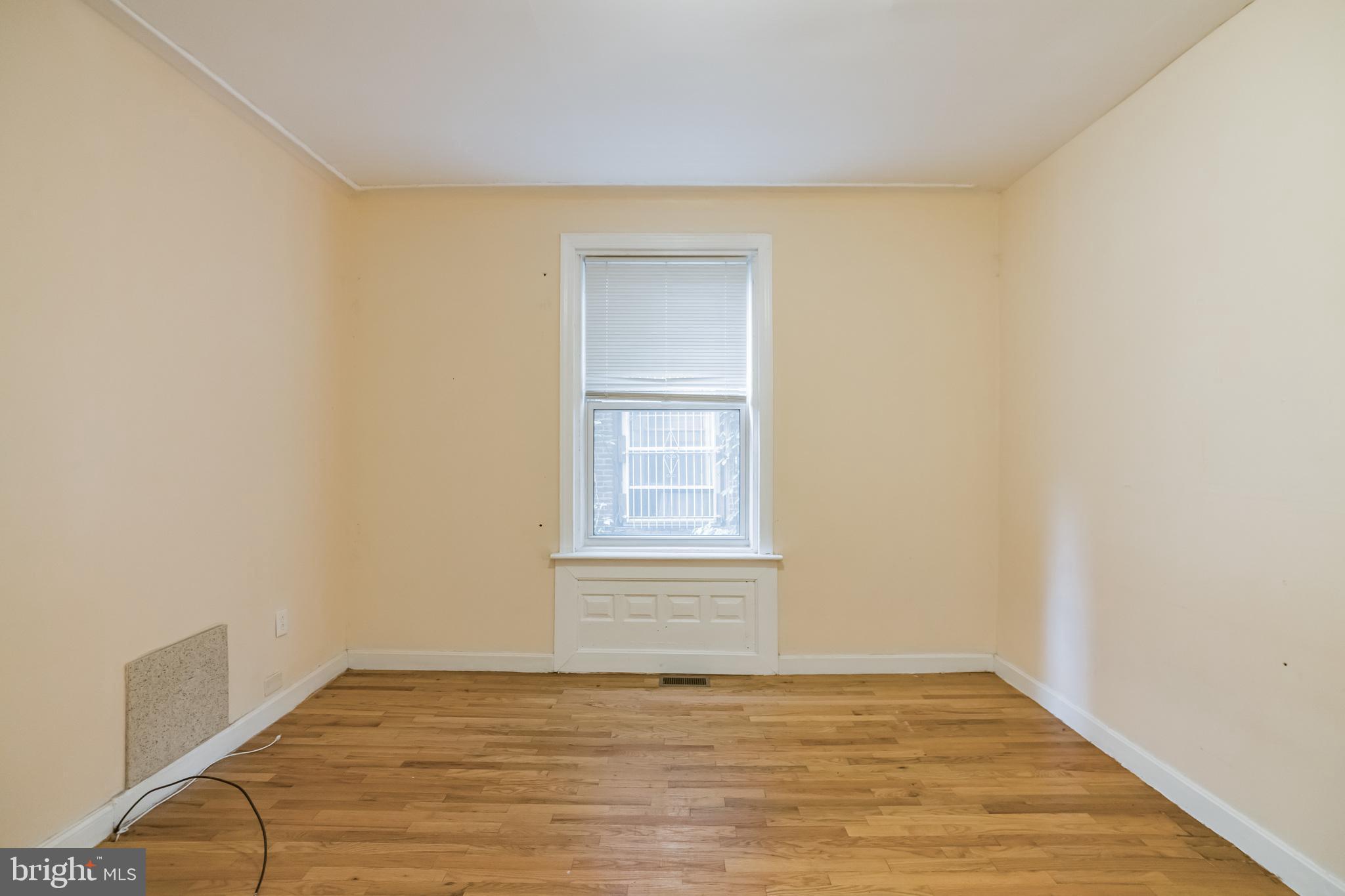 4604 Kingsessing Avenue Philadelphia, PA 19143 - Photo 10 of 29 1st Floor Living Room