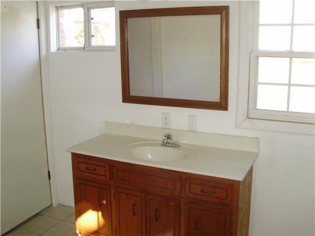 710 Ringgold Road Clarksville, TN 37042 - Photo 9 of 11 Gallery Image 9