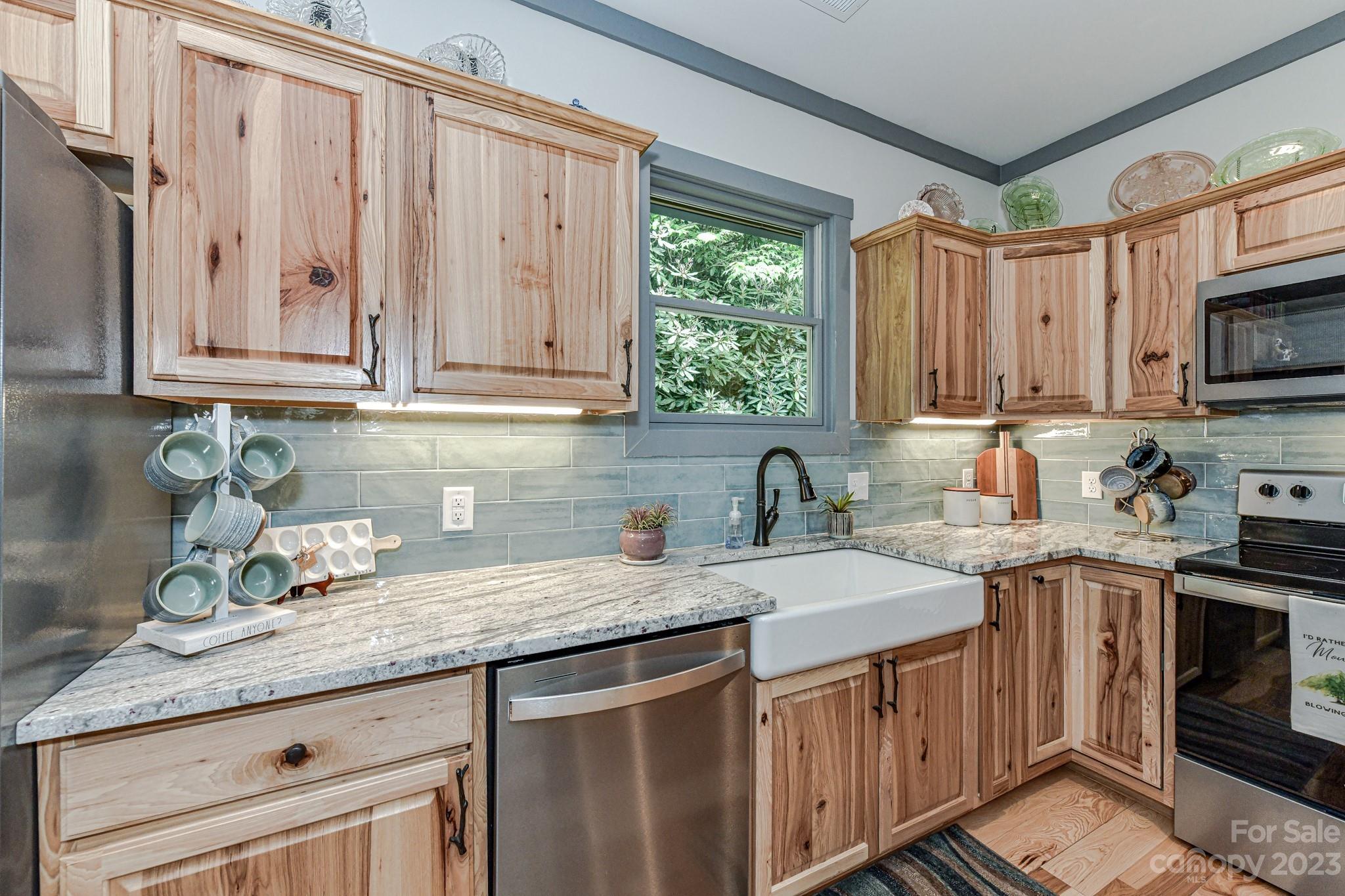 776 Niley Cook Road Blowing Rock, NC 28605 - Photo 7 of 35 Gallery Image 7