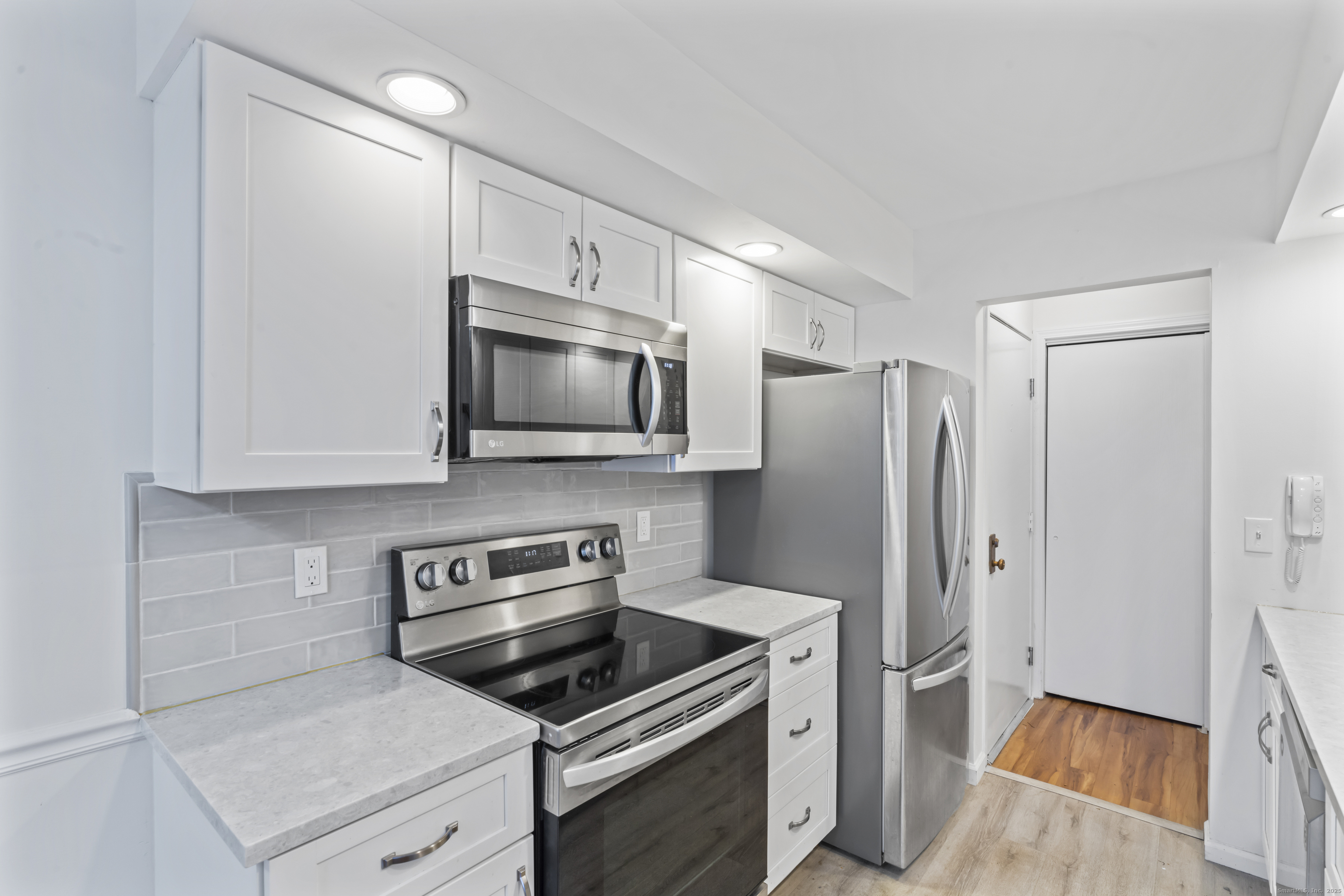 125 Warner Hill Road, Unit 80 Stratford, CT 06614 - Photo 13 of 27