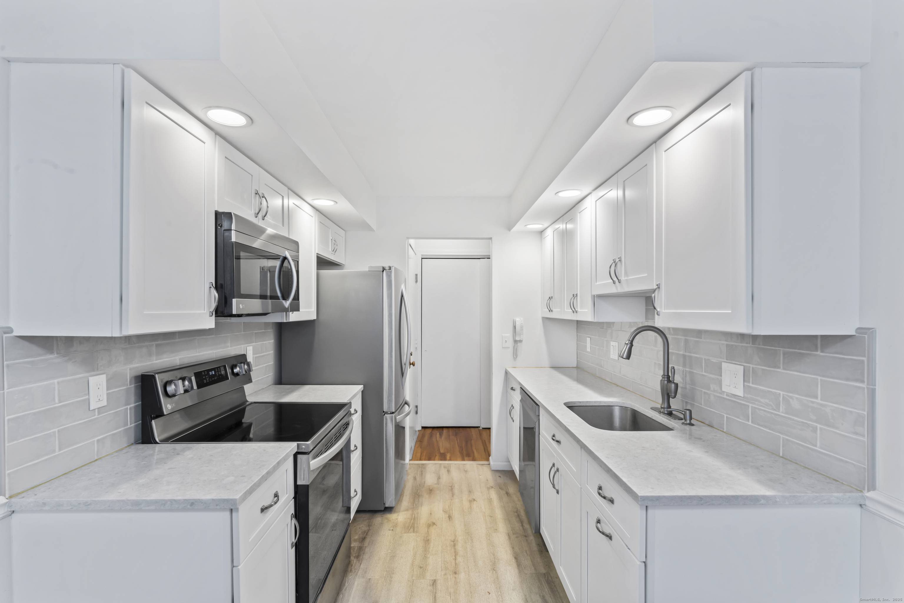 125 Warner Hill Road, Unit 80 Stratford, CT 06614 - Photo 14 of 27