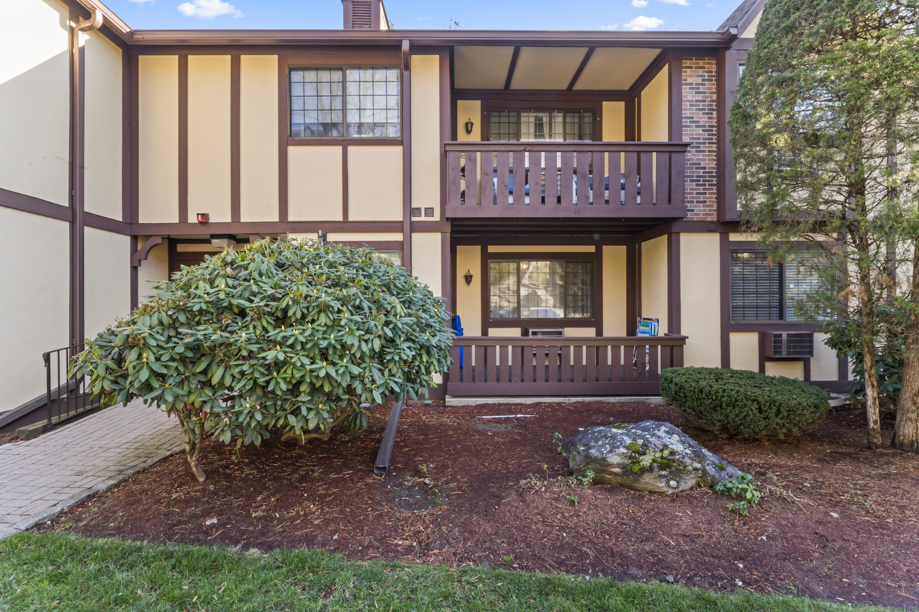 125 Warner Hill Road, Unit 80 Stratford, CT 06614 - Photo 3 of 27