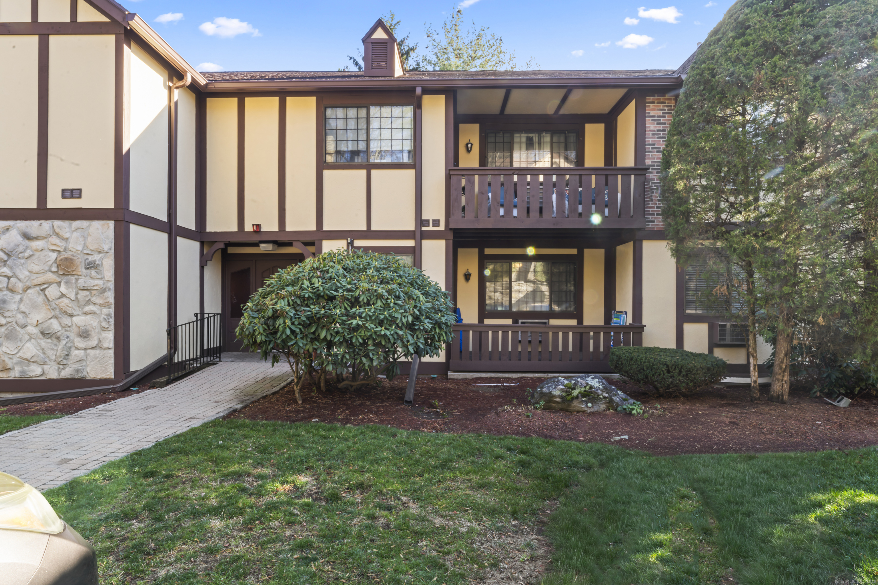 125 Warner Hill Road, Unit 80 Stratford, CT 06614 - Photo 4 of 27