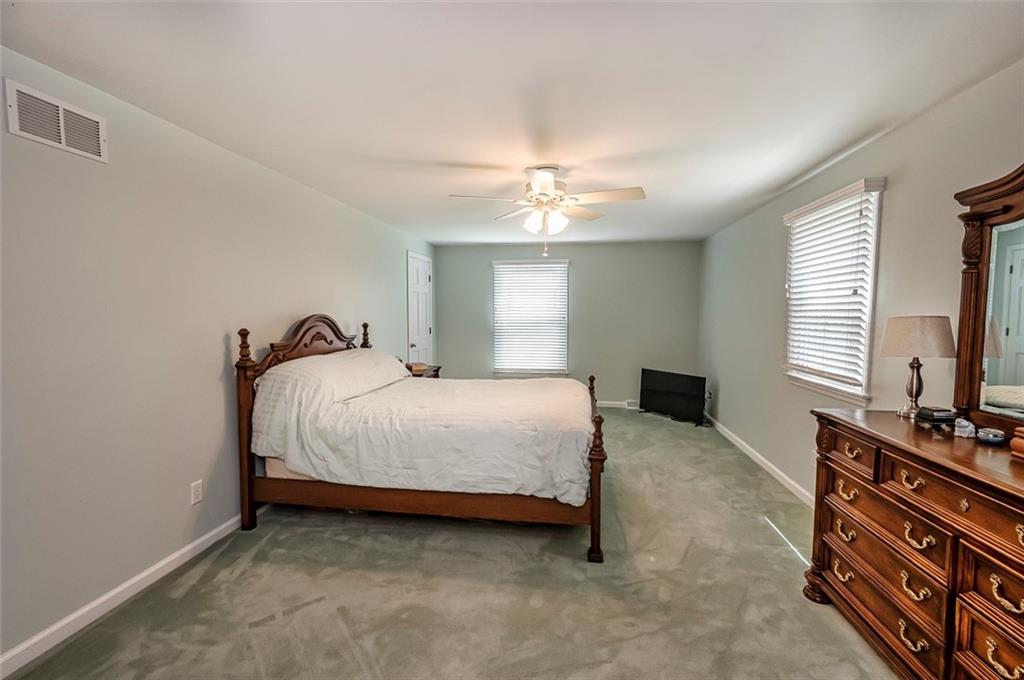 136 Thomas Road McMurray, PA 15317 - Photo 15 of 25