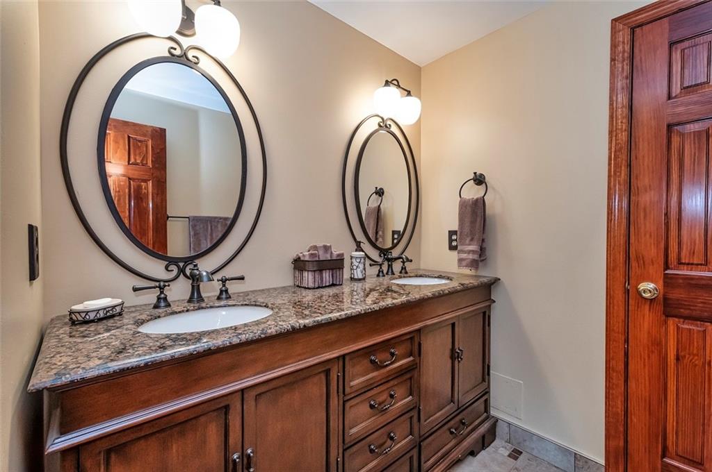 136 Thomas Road McMurray, PA 15317 - Photo 22 of 25