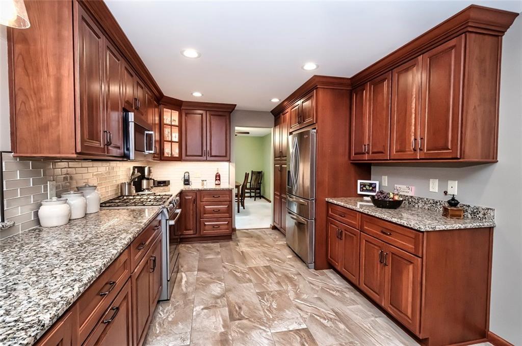 136 Thomas Road McMurray, PA 15317 - Photo 9 of 25