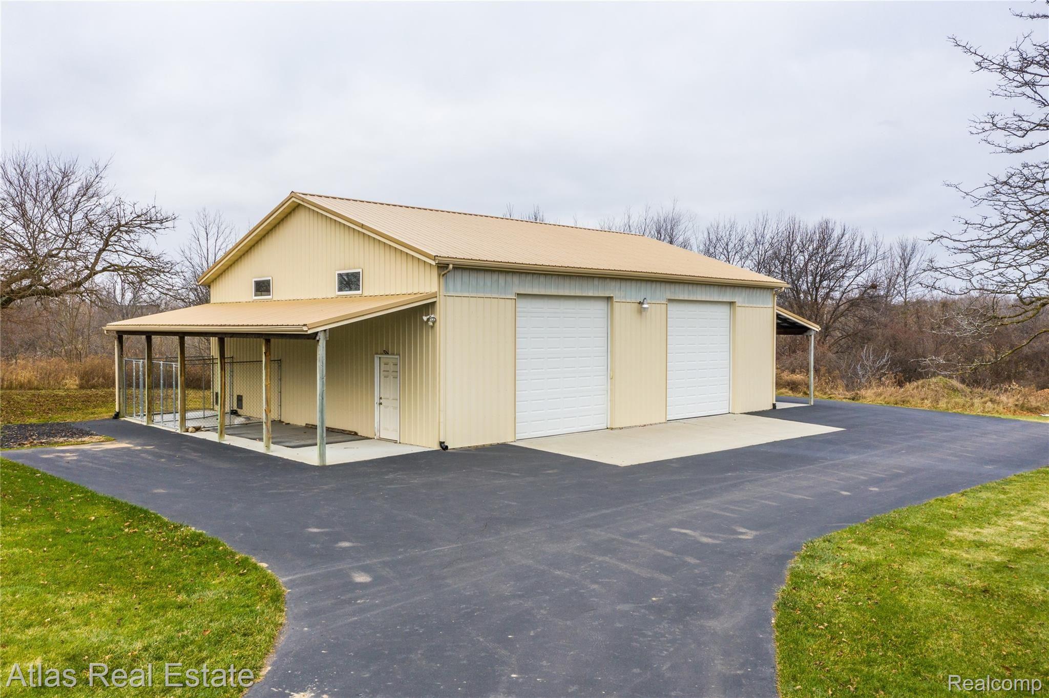 7217 Perry Road Grand Blanc, MI 48439 - Photo 22 of 84 Exteriors (22 of 25).jpg