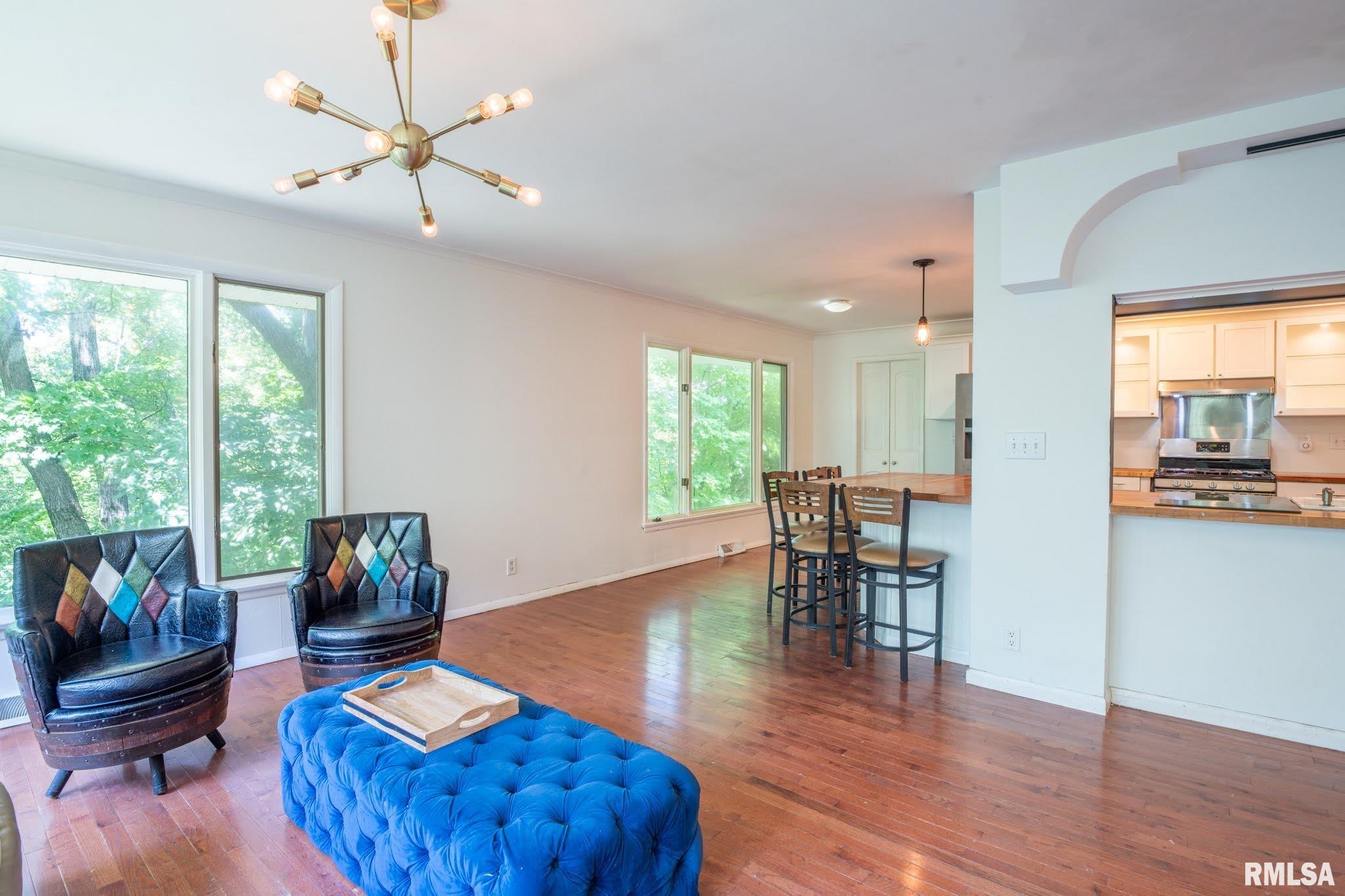 9019 North Picture Ridge Road Peoria, IL 61615 - Photo 8 of 49 Gallery Image 8