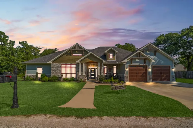 $489,000 | 134 Post Oak Wood Lane, Livingston, TX 77351