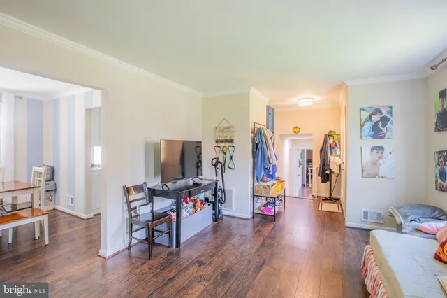 $734,900 | 16920 Glen Oak Court, Rockville, MD 20855