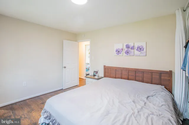 $734,900 | 16920 Glen Oak Court, Rockville, MD 20855