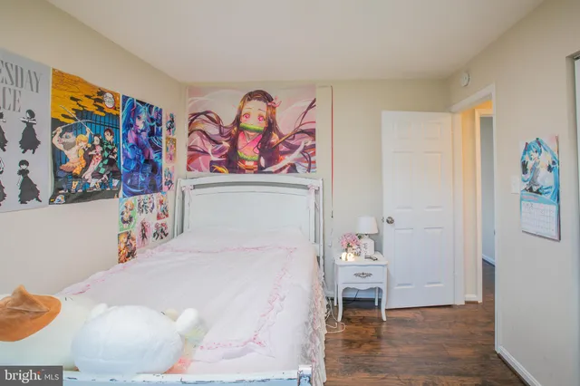 $734,900 | 16920 Glen Oak Court, Rockville, MD 20855