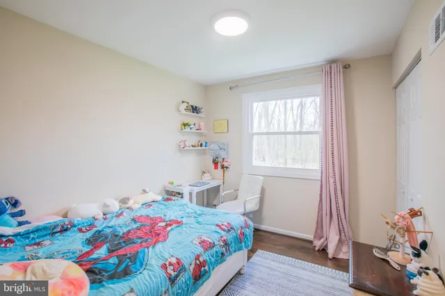 $734,900 | 16920 Glen Oak Court, Rockville, MD 20855