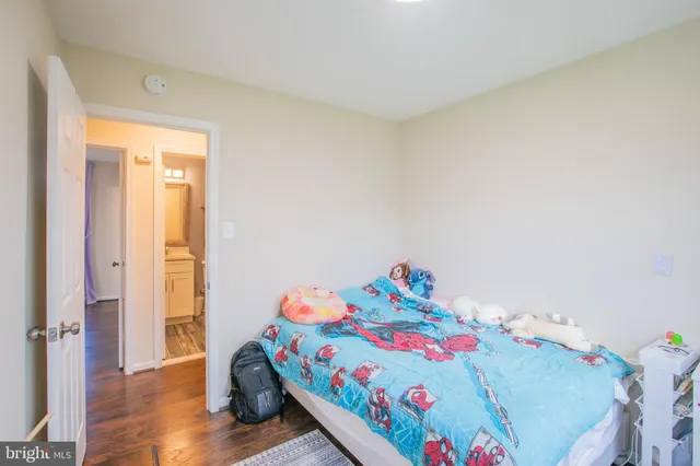 $734,900 | 16920 Glen Oak Court, Rockville, MD 20855