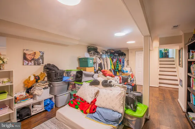 $734,900 | 16920 Glen Oak Court, Rockville, MD 20855