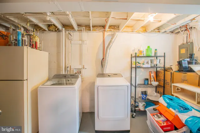 $734,900 | 16920 Glen Oak Court, Rockville, MD 20855