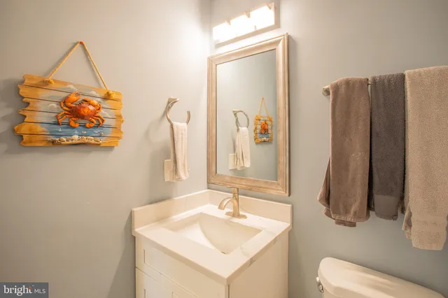 $734,900 | 16920 Glen Oak Court, Rockville, MD 20855