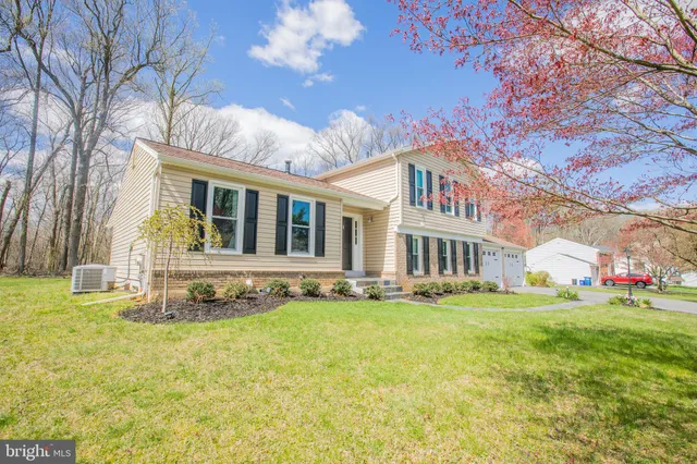 $734,900 | 16920 Glen Oak Court, Rockville, MD 20855