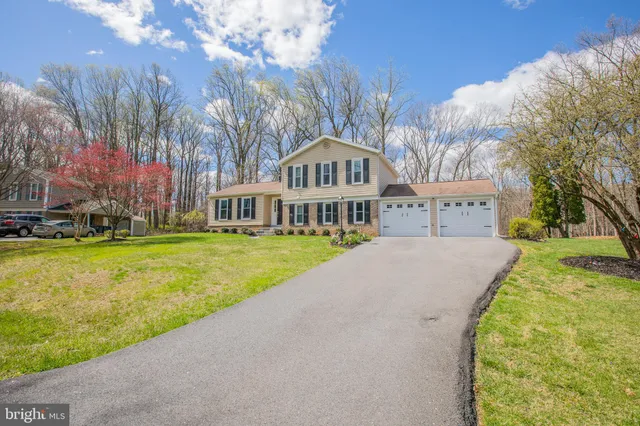 $734,900 | 16920 Glen Oak Court, Rockville, MD 20855