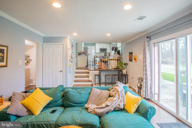 $734,900 | 16920 Glen Oak Court, Rockville, MD 20855