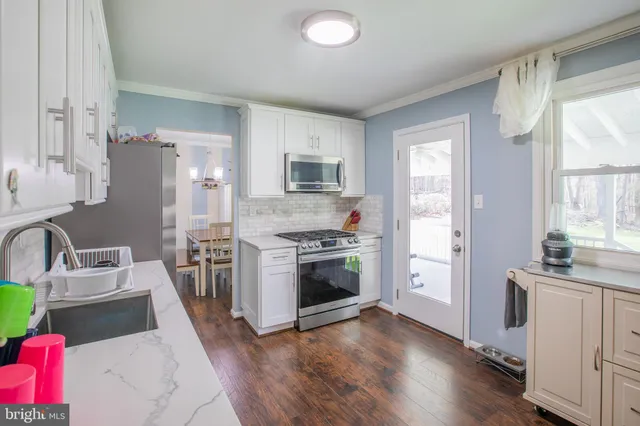 $734,900 | 16920 Glen Oak Court, Rockville, MD 20855