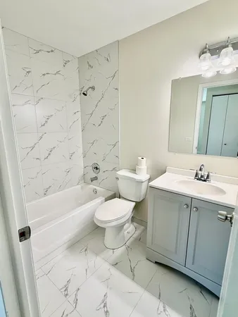 $339,900 | 1053 Scanlon Drive, Unit A1, Wheeling, IL 60090