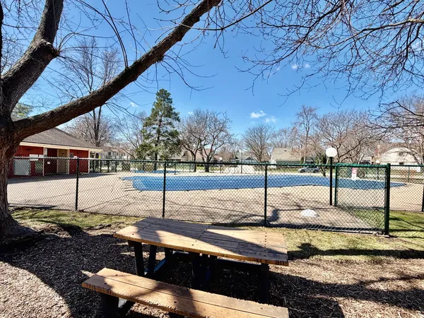 $339,900 | 1053 Scanlon Drive, Unit A1, Wheeling, IL 60090