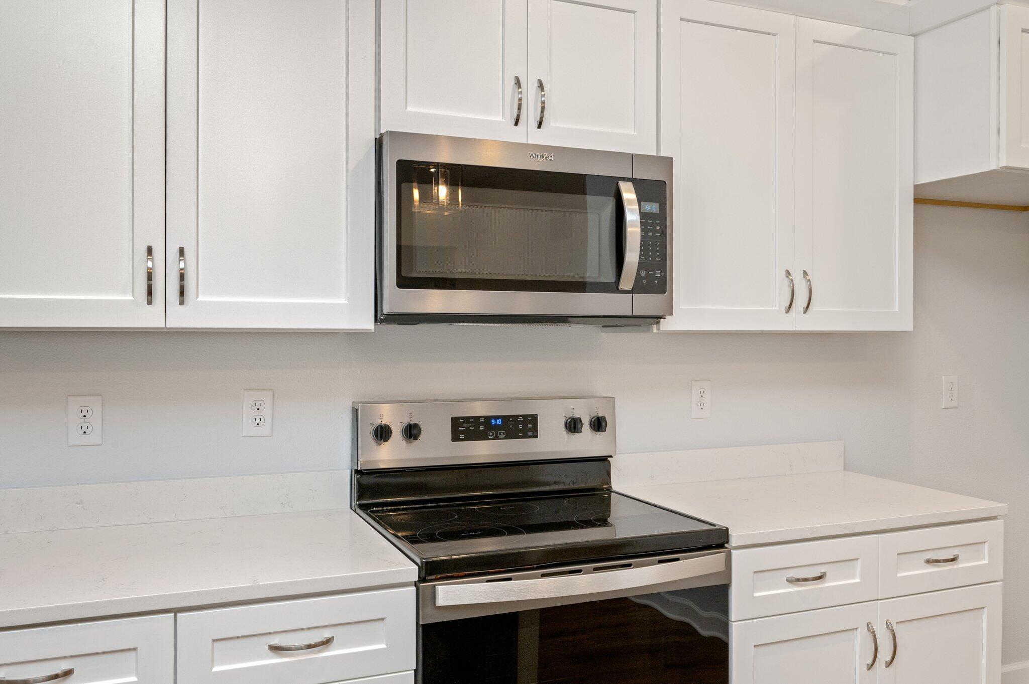 2614 Sorrel Ridge Road Crestview, FL 32536 - Photo 12 of 35 a kitchen with appliances and cabinets