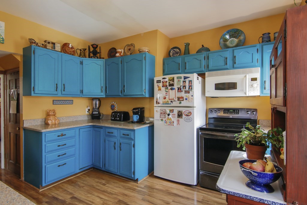 16 Riverview Street Springfield, MA 01108 - Photo 11 of 30 Gallery Image 11