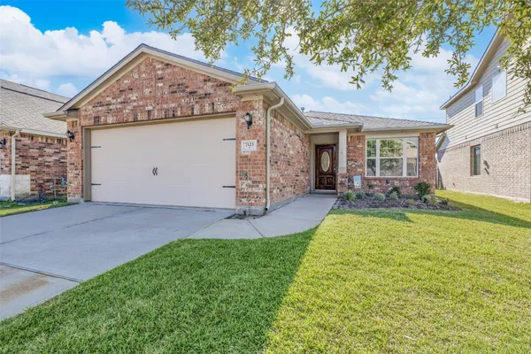 $285,900 | 7123 Panther Ridge Drive, Spring, TX 77389
