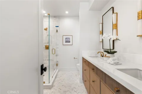 $3,500,000 | 305 Fernleaf Avenue, Corona del Mar, CA 92625