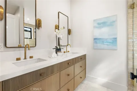 $3,500,000 | 305 Fernleaf Avenue, Corona del Mar, CA 92625