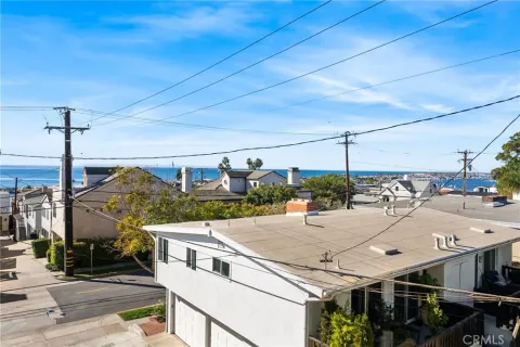 $3,500,000 | 305 Fernleaf Avenue, Corona del Mar, CA 92625