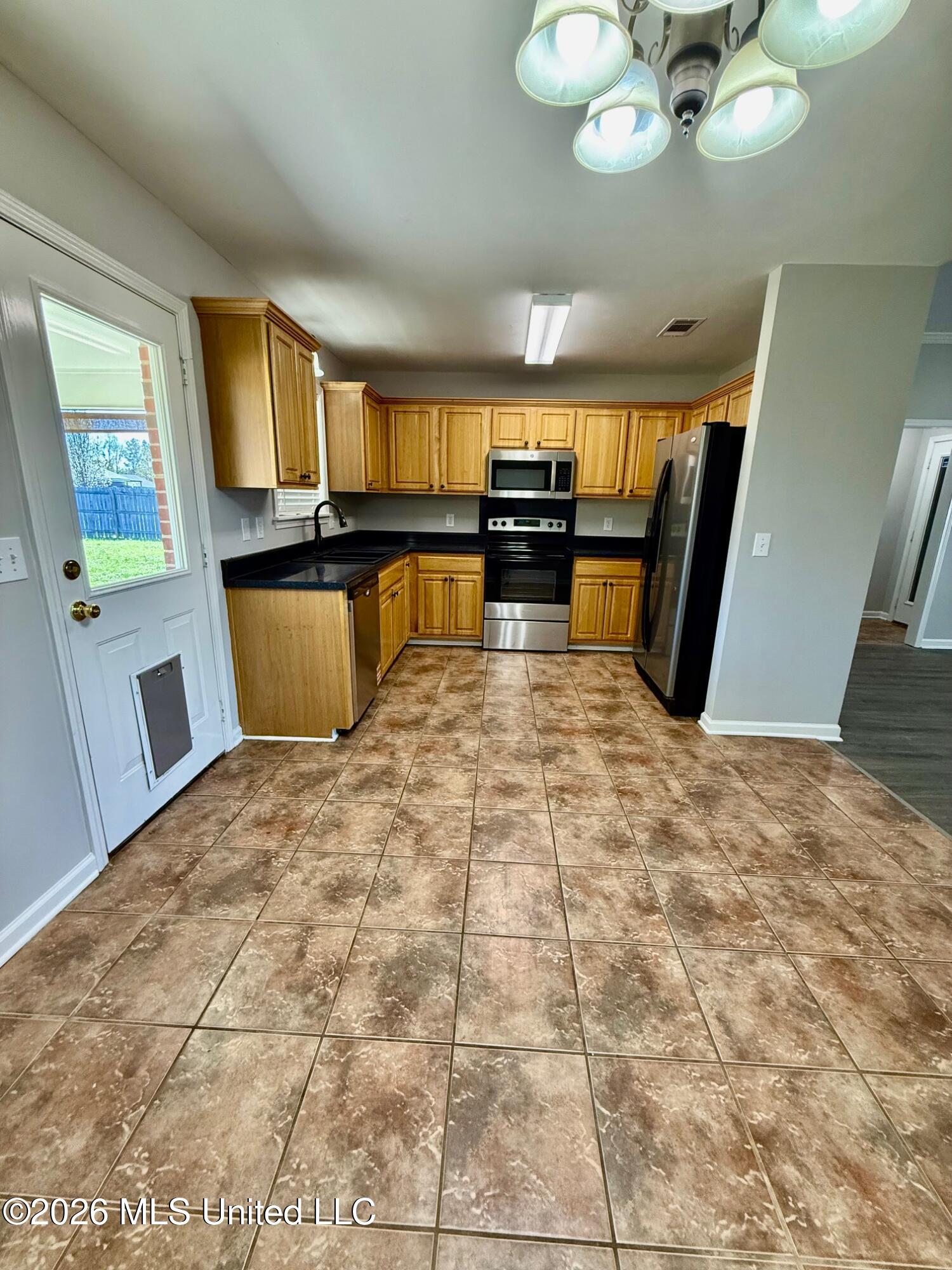 500 Ridgeway Drive Brandon, MS 39047 - Photo 7 of 21 IMG_9554