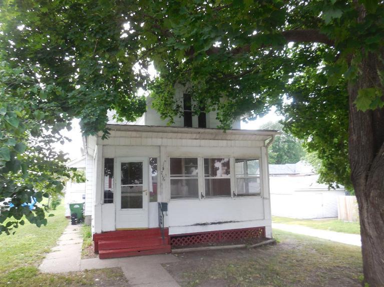 716 South 6th Street Clinton, IA 52732 - Photo 1 of 14 Gallery Image 1