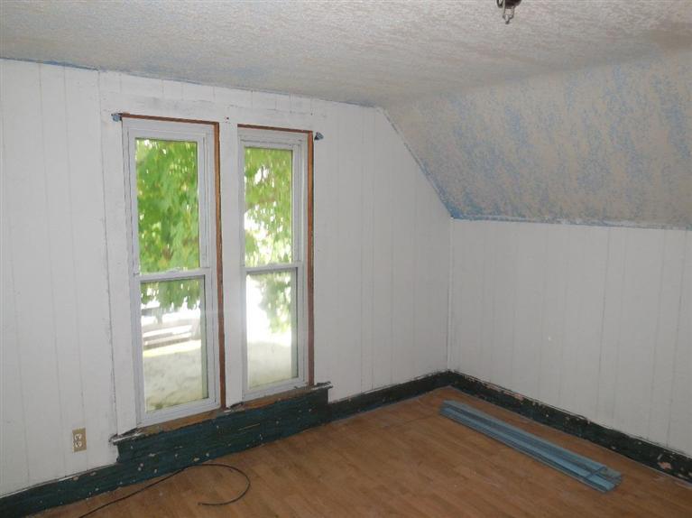 716 South 6th Street Clinton, IA 52732 - Photo 9 of 14 Gallery Image 9
