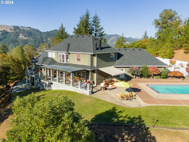 $1,399,000 | 317 Aker Drive, Myrtle Creek, OR 97457