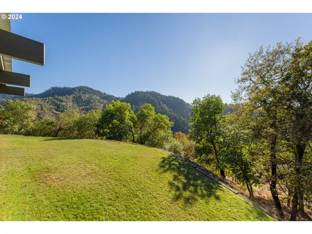 $1,399,000 | 317 Aker Drive, Myrtle Creek, OR 97457